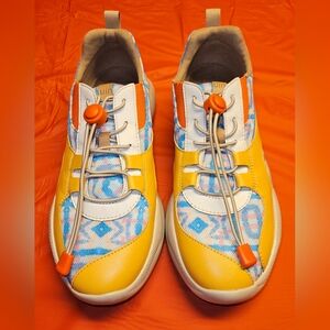 Uin Womens Fashion Sneakers sz8.5 Comfy Geometric Pattern Toggle Laces E.U.C.